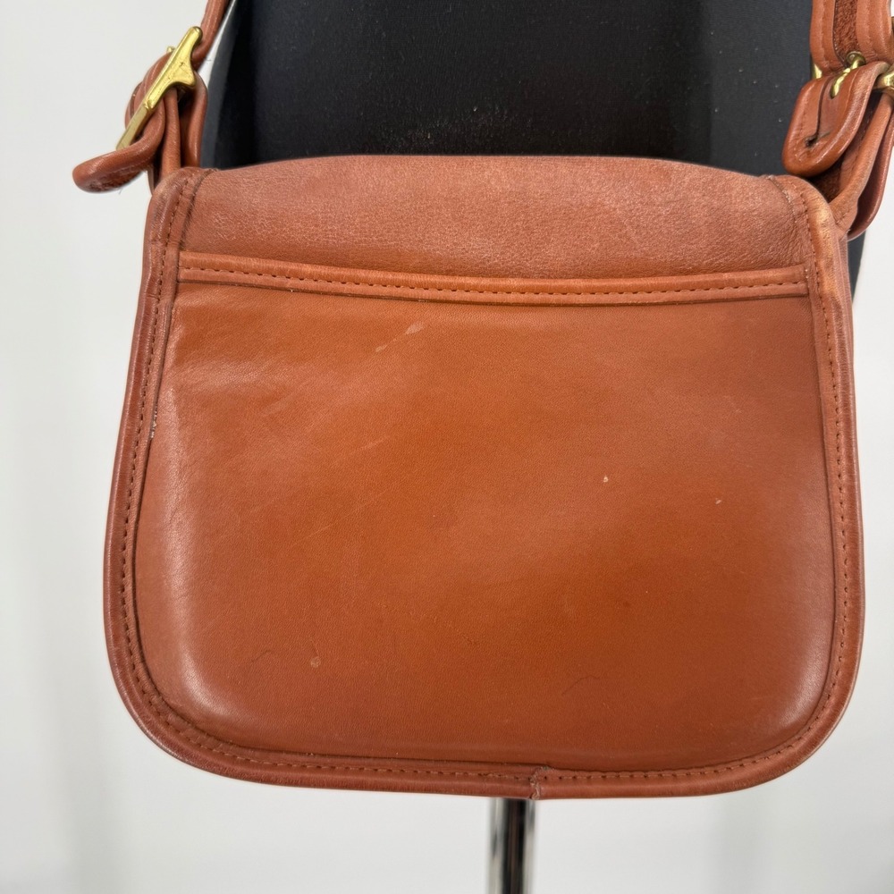 Vintage Coach 9965 Leather Crossbody Bag British Tan City Bag Turnlock Purse - Picture 10 of 16
